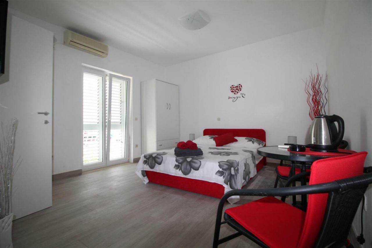 Private Accommodation Carevic Dubrovnik Bagian luar foto